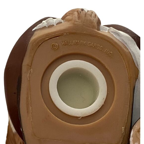 Vintage 80s Hallmark Thanksgiving Pilgrim Chipmunk Salt and Pepper Shaker Set - Picture 4 of 14